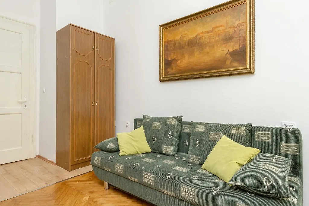 Central Jardin Guest House Split