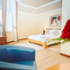 https://bristol-by-ohm-group.in-istria.net