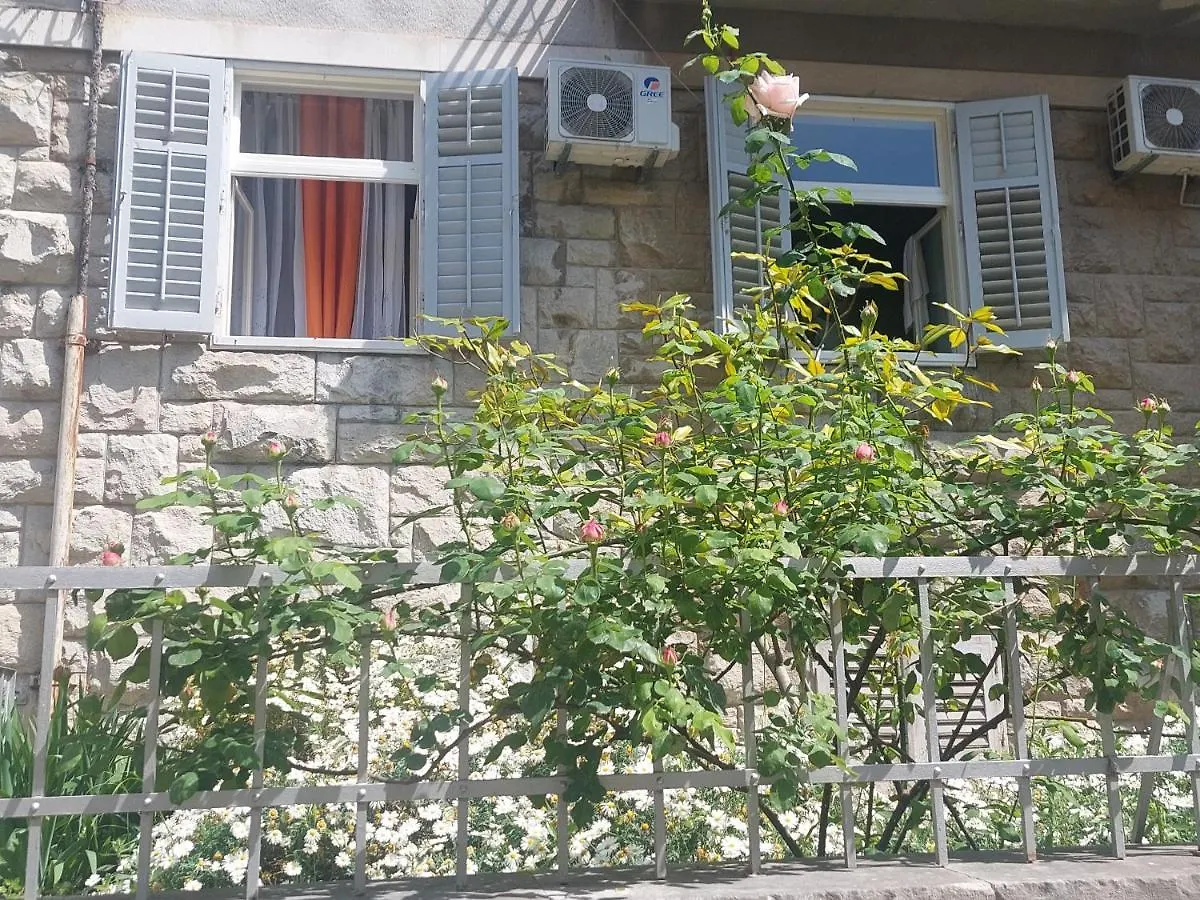 Central Jardin Guest House Split